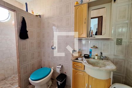 Casa à venda com 470m², 5 quartos e 4 vagas Casa à venda com 470m², 5 quartos e 4 vagasBanheiro da Suíte 3