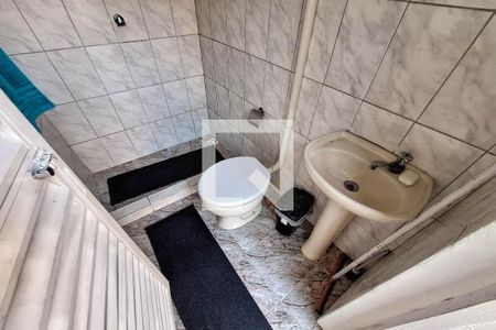 Casa à venda com 470m², 5 quartos e 4 vagas Casa à venda com 470m², 5 quartos e 4 vagasBanheiro de serviço