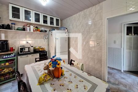 Casa à venda com 470m², 5 quartos e 4 vagas Casa à venda com 470m², 5 quartos e 4 vagasCozinha