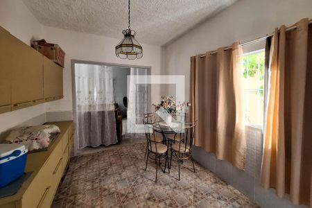 Casa à venda com 470m², 5 quartos e 4 vagas Casa à venda com 470m², 5 quartos e 4 vagasCopa