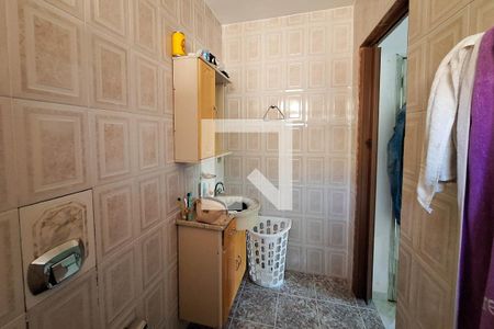 Casa à venda com 470m², 5 quartos e 4 vagas Casa à venda com 470m², 5 quartos e 4 vagasBanheiro da Suíte 3