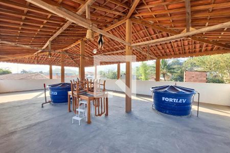 Casa à venda com 470m², 5 quartos e 4 vagas Casa à venda com 470m², 5 quartos e 4 vagasTerraço