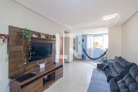 Sala de casa de condomínio para alugar com 4 quartos, 121m² em Uberaba, Curitiba