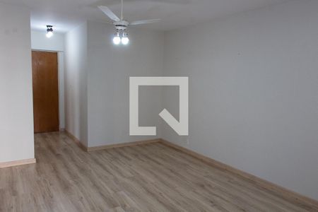 SALA de apartamento para alugar com 3 quartos, 70m² em Cambuí, Campinas