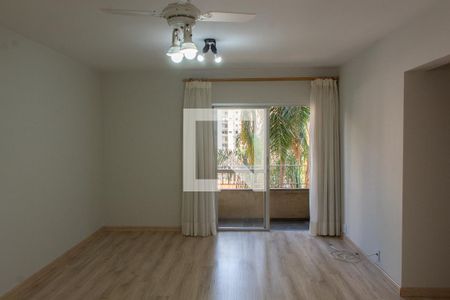 SALA de apartamento para alugar com 3 quartos, 70m² em Cambuí, Campinas