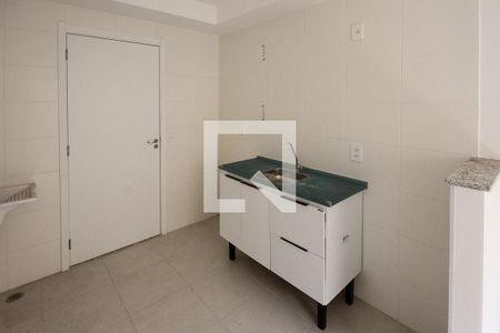 Cozinha de apartamento para alugar com 1 quarto, 27m² em Vila Ema, São Paulo