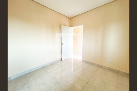 Quarto 2 de casa para alugar com 2 quartos, 74m² em Vila da Paz, São Paulo