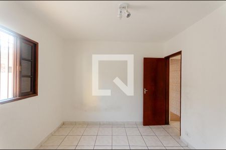 Quarto 1 de casa para alugar com 2 quartos, 150m² em Vila Zat, São Paulo