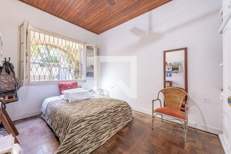 Casa à venda com 3 quartos, 260m² em Petrópolis, Porto Alegre