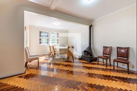 Casa à venda com 4 quartos, 314m² em Petrópolis, Porto Alegre