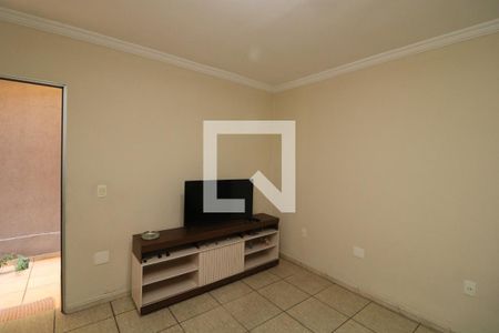 Sala de casa à venda com 4 quartos, 120m² em Vila Antonieta, São Paulo