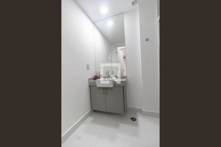 Banheiro de apartamento à venda com 1 quarto, 28m² em Parada Inglesa, São Paulo