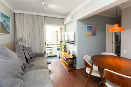 Sala de apartamento à venda com 2 quartos, 60m² em Moema, São Paulo