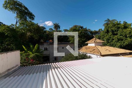 Vista Quarto 1 de casa à venda com 4 quartos, 300m² em Beija Flor, Belo Horizonte