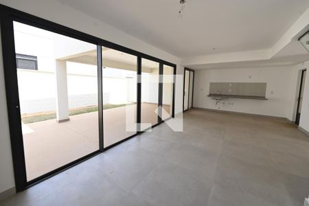 Sala de casa de condomínio para alugar com 4 quartos, 181m² em Conjunto Residencial Storil, Aparecida de Goiânia