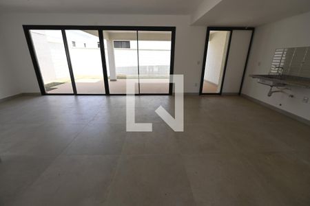 Sala de casa de condomínio para alugar com 4 quartos, 181m² em Conjunto Residencial Storil, Aparecida de Goiânia