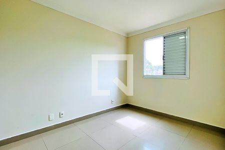 Quarto 1 de apartamento à venda com 2 quartos, 42m² em Jardim Gracinda, Guarulhos