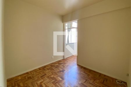 Quarto 1 de apartamento para alugar com 2 quartos, 73m² em Botafogo, Rio de Janeiro