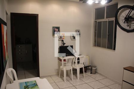 Sala de apartamento para alugar com 2 quartos, 54m² em Jardim Riacho das Pedras, Contagem