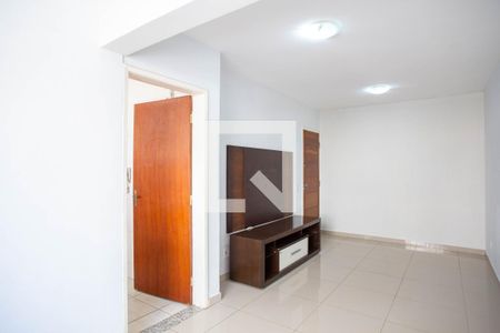 Sala de apartamento para alugar com 3 quartos, 81m² em Santa Tereza, Belo Horizonte