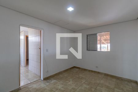 Quarto de casa para alugar com 2 quartos, 400m² em Vila Rosaria, São Paulo