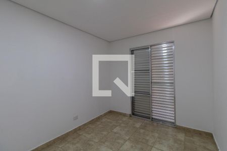 Quarto 2 de casa para alugar com 2 quartos, 400m² em Vila Rosaria, São Paulo