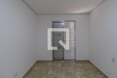 Quarto 2 de casa para alugar com 2 quartos, 400m² em Vila Rosaria, São Paulo