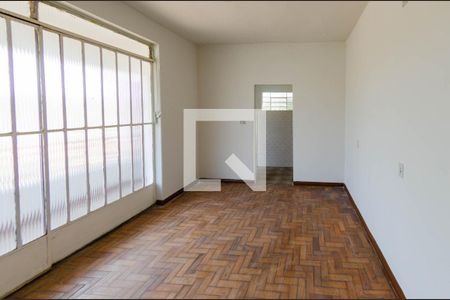 Sala de casa para alugar com 3 quartos, 420m² em Nova Gameleira, Belo Horizonte