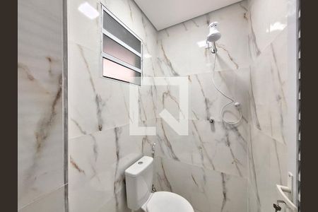 Banheiro  de kitnet/studio para alugar com 1 quarto, 18m² em Vila Romana, São Paulo