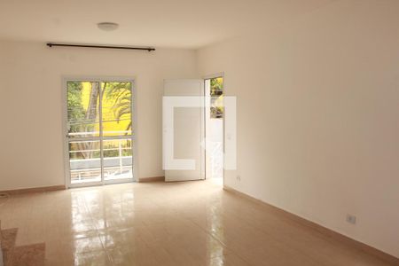 Sala de casa para alugar com 3 quartos, 135m² em Jardim Semiramis, Cotia