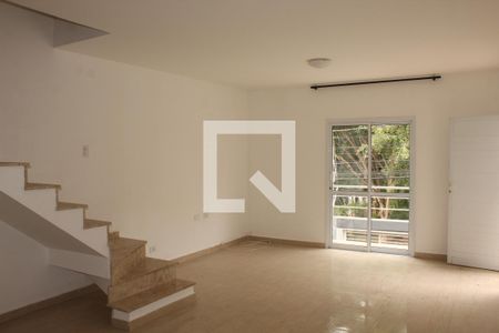 Sala de casa para alugar com 3 quartos, 135m² em Jardim Semiramis, Cotia