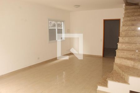 Detalhe de casa para alugar com 3 quartos, 135m² em Jardim Semiramis, Cotia