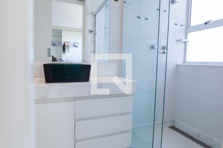 Casa de condomínio à venda com 524m², 4 quartos e 4 vagas Casa de condomínio à venda com 524m², 4 quartos e 4 vagasbanheiro suite 2