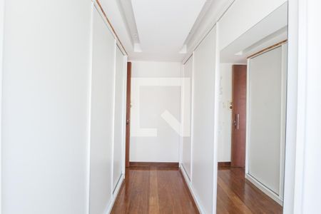 Casa de condomínio à venda com 524m², 4 quartos e 4 vagas Casa de condomínio à venda com 524m², 4 quartos e 4 vagascloset suite master