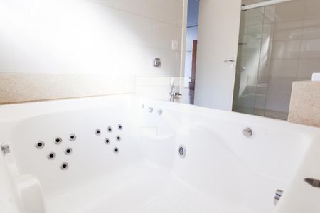 Casa de condomínio à venda com 524m², 4 quartos e 4 vagas Casa de condomínio à venda com 524m², 4 quartos e 4 vagasbanheiro suite master