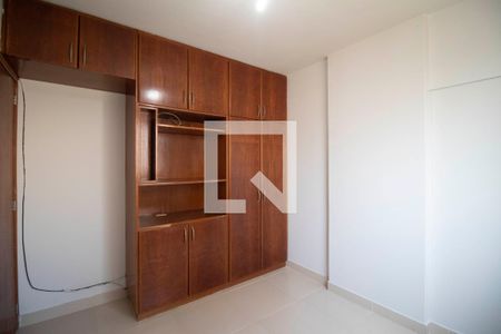 Quarto 2 de apartamento para alugar com 3 quartos, 72m² em Jardim Goiás, Goiânia