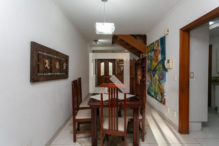 Sala de casa à venda com 3 quartos, 255m² em Jardim Itu, Porto Alegre