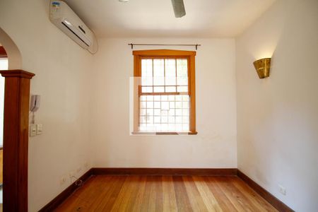 Sala de Estar de casa para alugar com 2 quartos, 120m² em Pinheiros, São Paulo