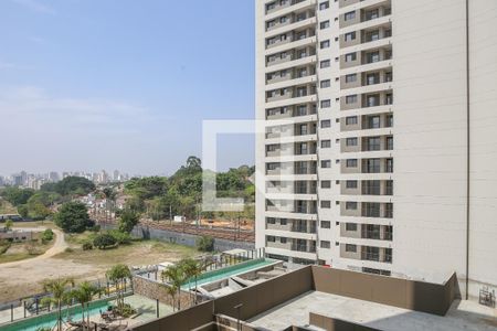 Vista da Sala de apartamento para alugar com 2 quartos, 47m² em Vila Anastácio, São Paulo