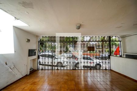 Vista da sala de estar de casa à venda com 4 quartos, 450m² em Vila Santo Estevão, São Paulo