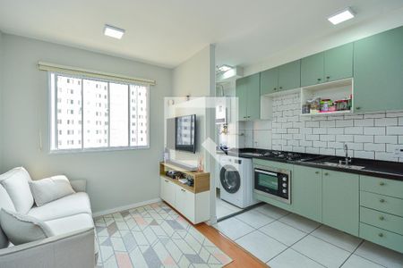 Sala/Cozinha de apartamento para alugar com 2 quartos, 35m² em Usina Piratininga, São Paulo