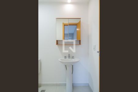 Banheiro da Suíte de apartamento à venda com 2 quartos, 80m² em Teresópolis, Porto Alegre