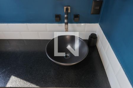 Lavabo de apartamento para alugar com 1 quarto, 55m² em Santana, São Paulo