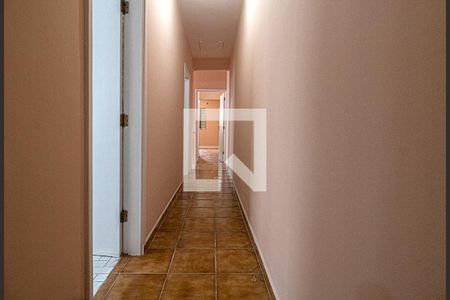 Corredor de casa para alugar com 3 quartos, 157m² em Vila Moinho Velho, São Paulo