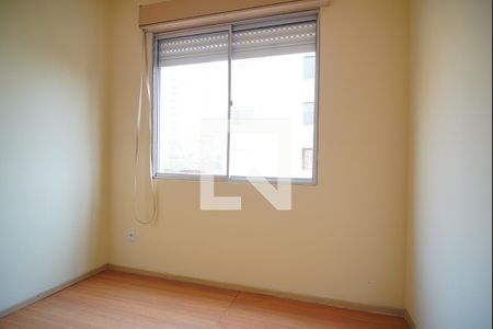 Quarto 2 de apartamento para alugar com 2 quartos, 52m² em Sarandi, Porto Alegre