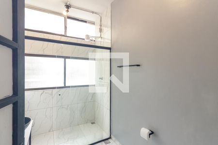 Banheiro de kitnet/studio à venda com 1 quarto, 39m² em República, São Paulo