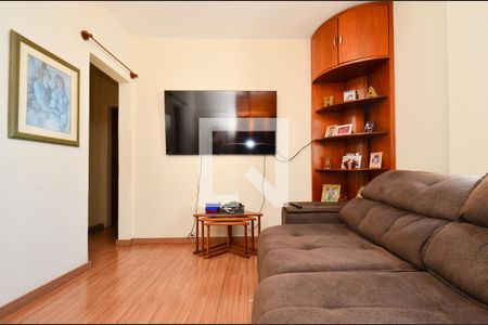 Sala de estar de apartamento à venda com 2 quartos, 55m² em Cidade Nova, Belo Horizonte