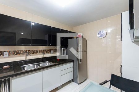 Cozinha (primeiro andar) de casa à venda com 4 quartos, 210m² em Grajaú, Rio de Janeiro