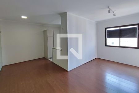 Sala de apartamento à venda com 1 quarto, 67m² em Cambuí, Campinas