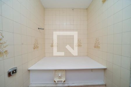 Casa à venda com 480m², 3 quartos e 5 vagas Casa à venda com 480m², 3 quartos e 5 vagasBanheiro 1